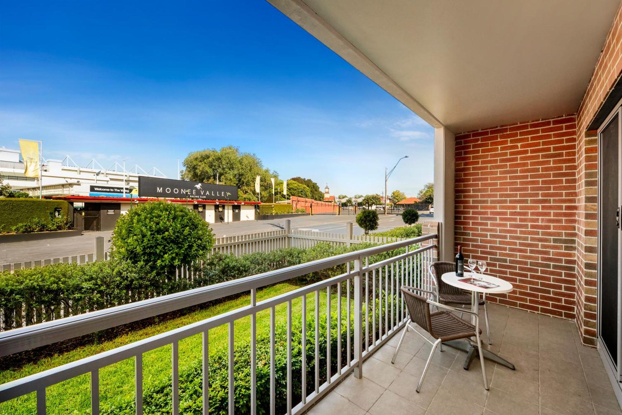 One-Bedroom Apartment Balcony,1678654316:JPEG